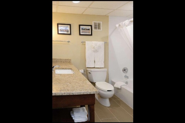 Comfort Inn & Suites Event Center image 17