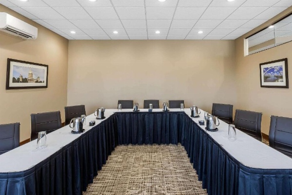 Comfort Inn & Suites Event Center image 18
