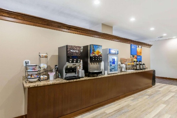 Comfort Inn & Suites Event Center image 19