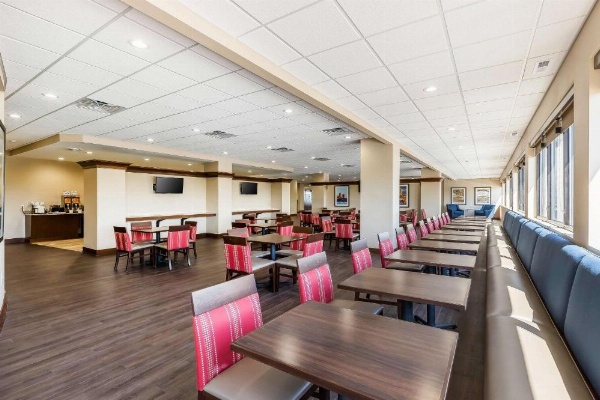 Comfort Inn & Suites Event Center image 20