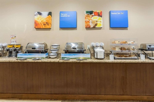 Comfort Inn & Suites Event Center image 21