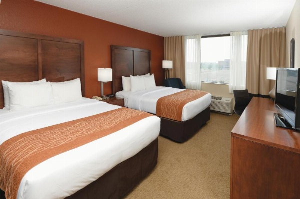 Comfort Inn & Suites Event Center image 25