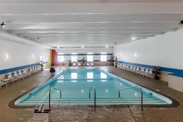 Comfort Inn & Suites Event Center image 26