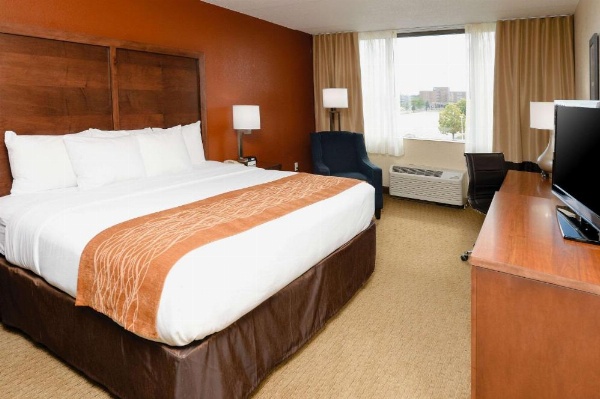 Comfort Inn & Suites Event Center image 8